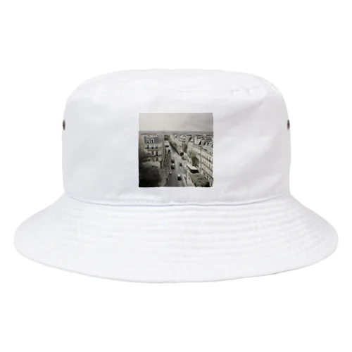 パリの魅力的な街並 Bucket Hat