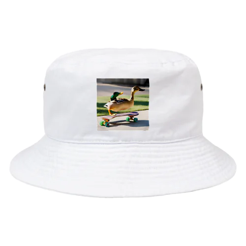 スケートボードに乗るアヒル Bucket Hat