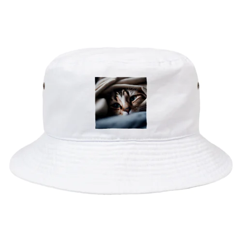 毛布の下に隠れている猫 Bucket Hat