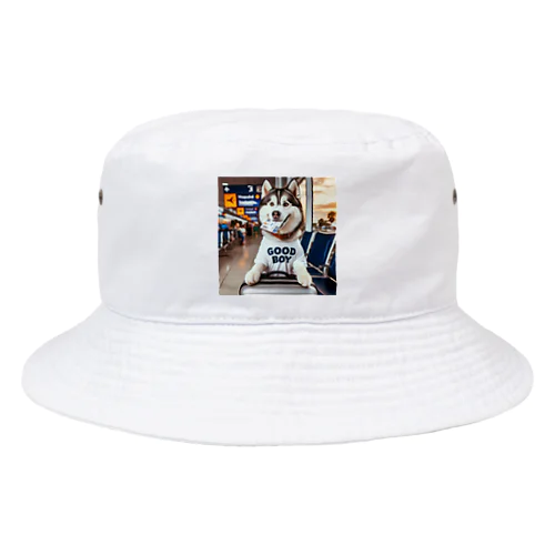 搭乗口を目指すGOOD BOY Bucket Hat