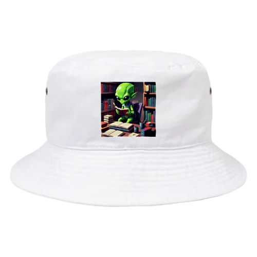 勉強する宇宙人 Bucket Hat