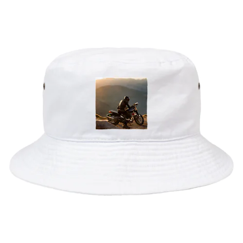 山頂の黄昏時 Bucket Hat
