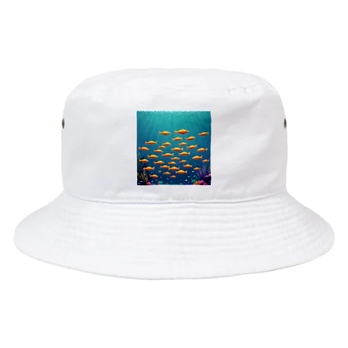 海中を泳ぐ魚のひれ Bucket Hat