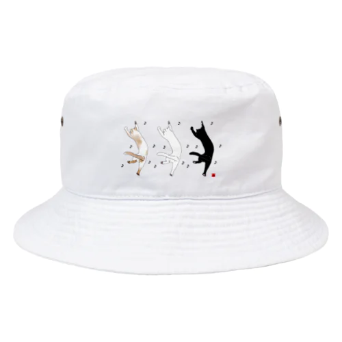 良いことがあった白猫黒猫ぶち猫。 Bucket Hat