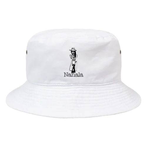 モデルの名はNanala Bucket Hat