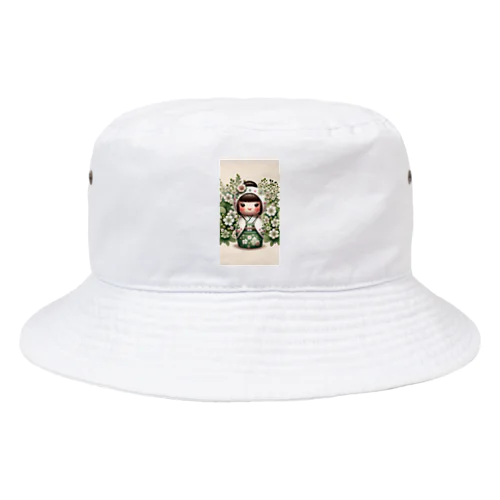 kokeshi dolls白い花 Bucket Hat