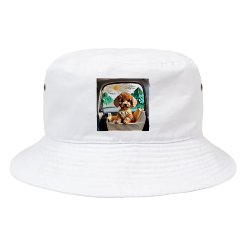 クルマに乗るトイプードル Bucket Hat