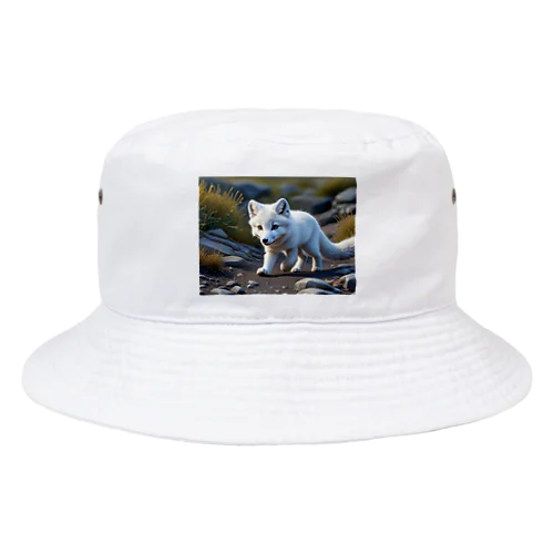 氷の国を歩くホッキョクギツネ(小物) Bucket Hat