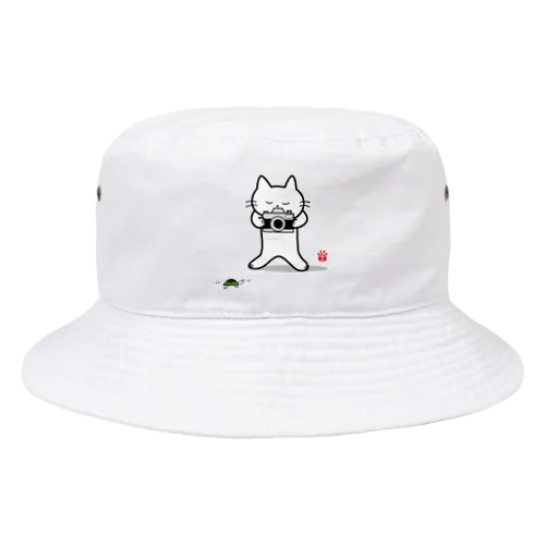 カメラで亀を撮る猫山さん Bucket Hat