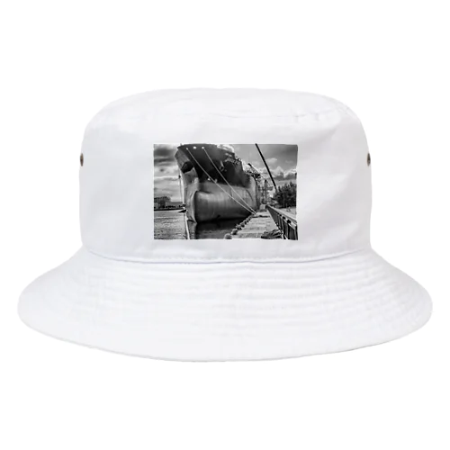 建造中の大型船 Bucket Hat