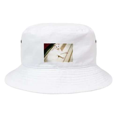 SAKU Bucket Hat