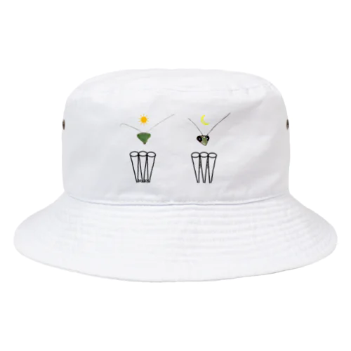 カマキリの昼と夜の複眼（絵文字、背景透過ver） Bucket Hat