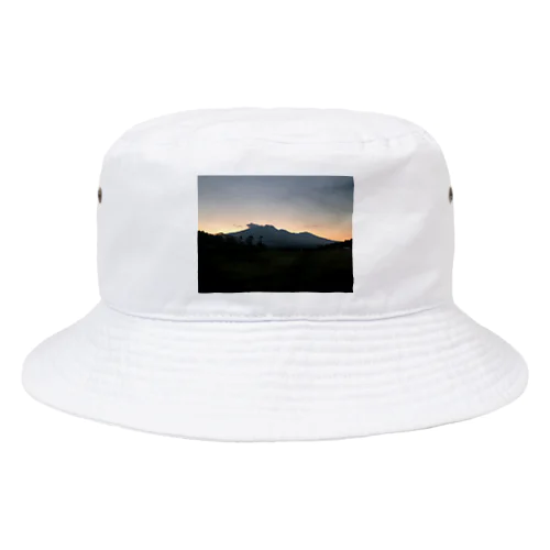 山 Bucket Hat