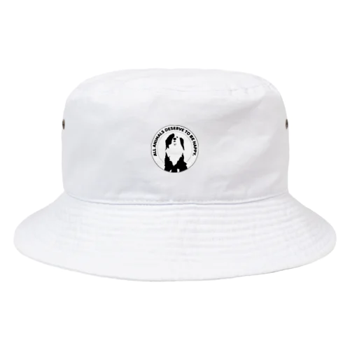 片パンダ犬（丸枠・白ベース） Bucket Hat