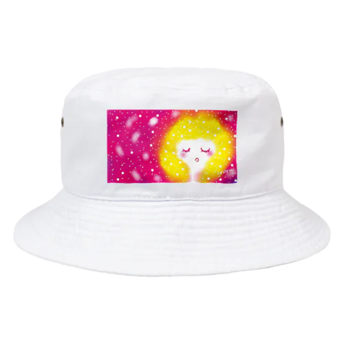 きらめく愛 Bucket Hat