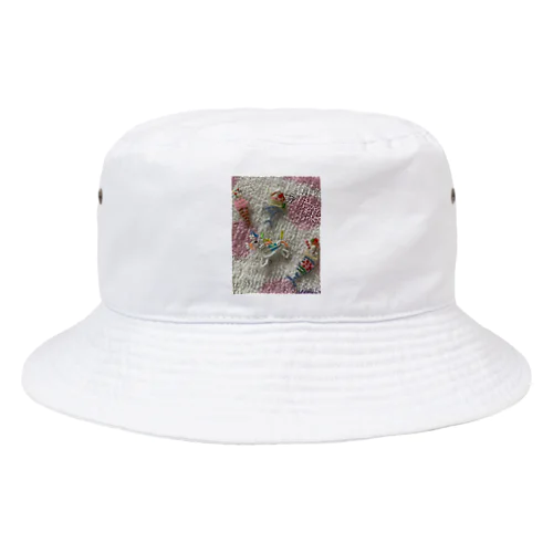 白馬の王子様🐴🐎 Bucket Hat