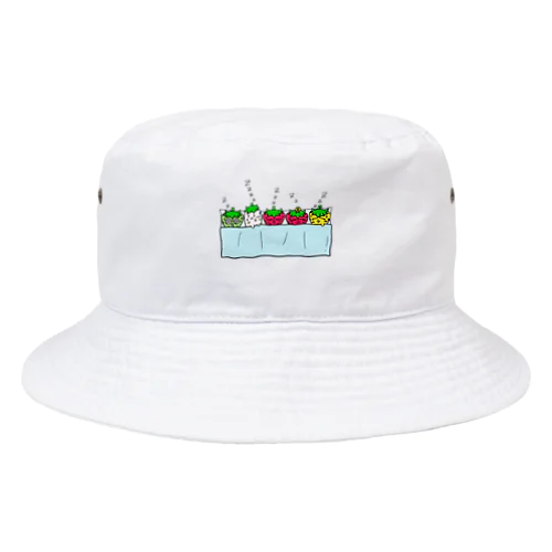 いちごのチーゴくん　みんなでお昼寝 Bucket Hat