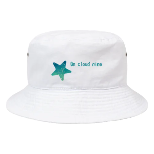 On cloud nina Bucket Hat