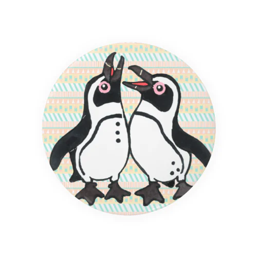 仲良く鳴き合うケープペンギン背景ありA Tin Badge