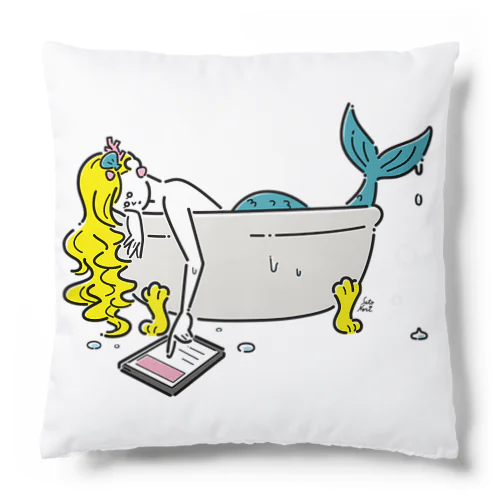 浴室でタブレットを使う人魚【パツキン】 Cushion