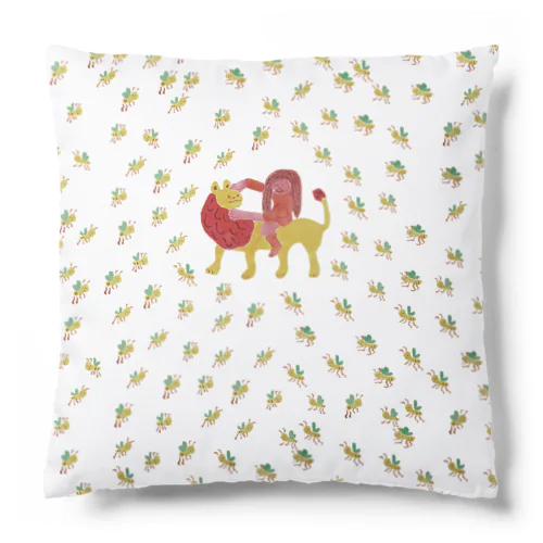 食らうものから食べ物が出た。強いものから甘い物が出た。 Cushion