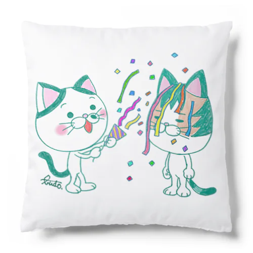 ブドウのおめでとうニャンコ Cushion