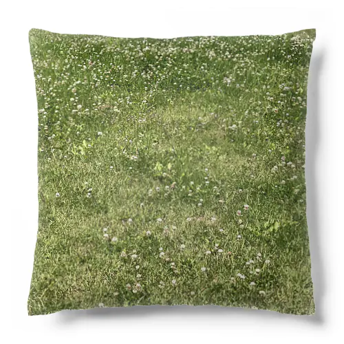 芝生に頭のせて Cushion