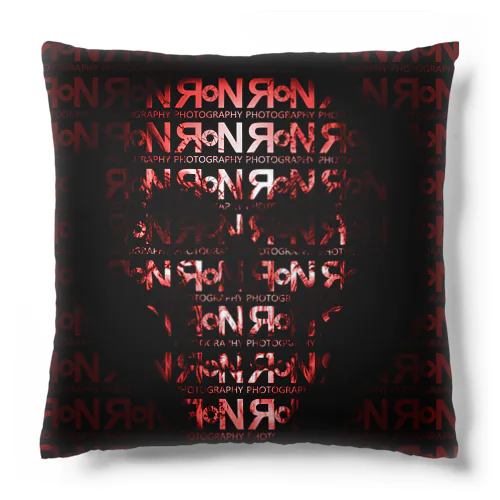 R&N Photographyの骸骨 Cushion