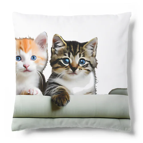 子猫の微笑み、心のオアシス Cushion