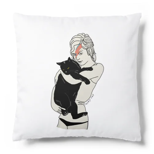イナズマメイクの女性と黒猫 Cushion