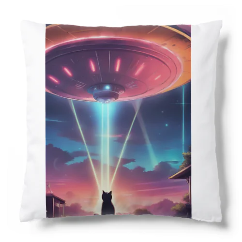 UFOに遭遇!? 不思議な猫のキャトルミューティレーション！👽🐱✨ Cushion