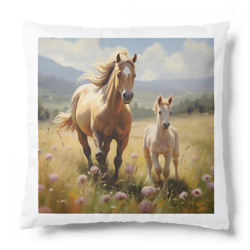 草原で遊ぶ馬の親子　Dream   2047 Cushion
