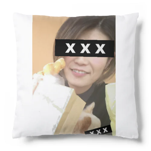 Art of RIE Cushion