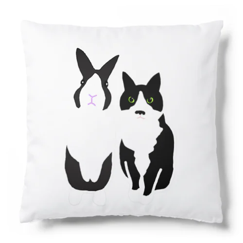 ダッチうさぎ(立)とハチワレねこ Cushion