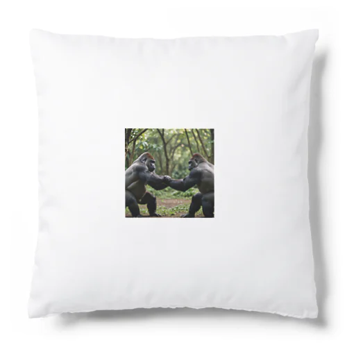 仲間意識満載のかわいいゴリラたち🦍  Cushion