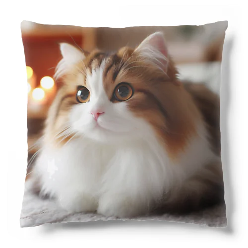 ふわふわの三毛猫 Cushion