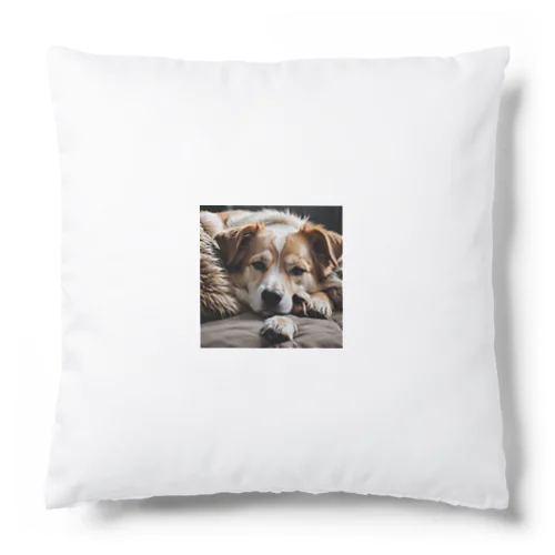 愛らしい表情の犬の耳 Cushion