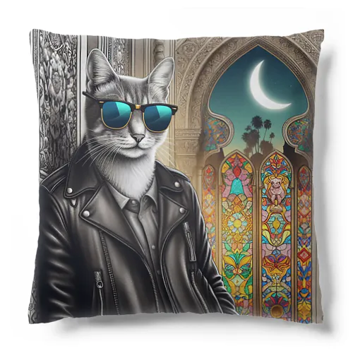 宮殿に現れたイケメン猫 Cushion