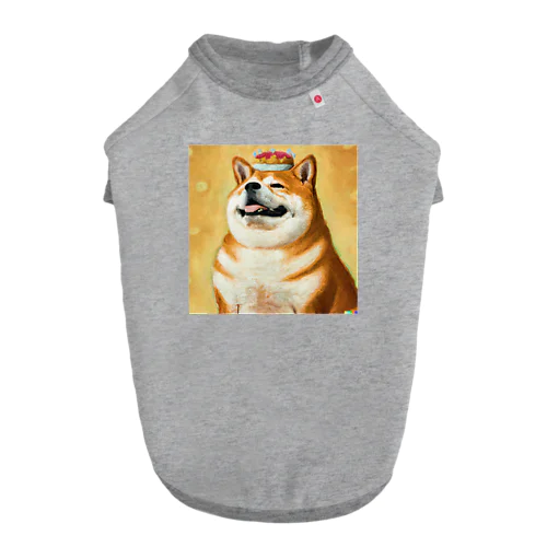 王冠をかぶった太った柴犬 Dog T-shirt