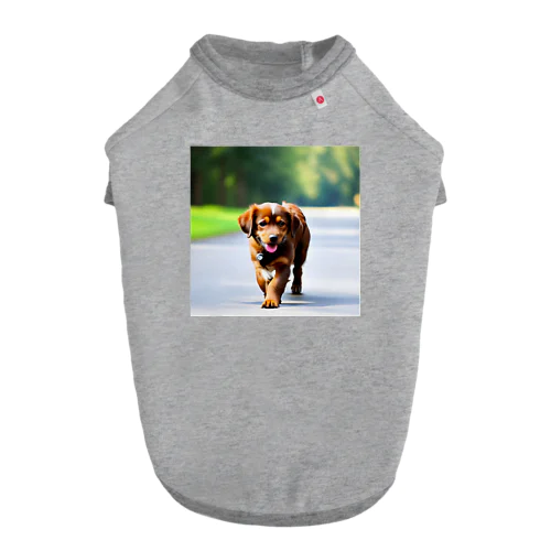 茶色の犬 Dog T-shirt