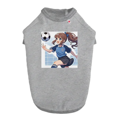 楽しくフットサルしているポニーテールの女の子 Dog T-shirt