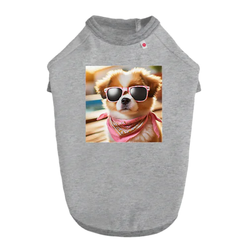 サングラスをかけた、かわいい犬 Marsa 106 Dog T-shirt