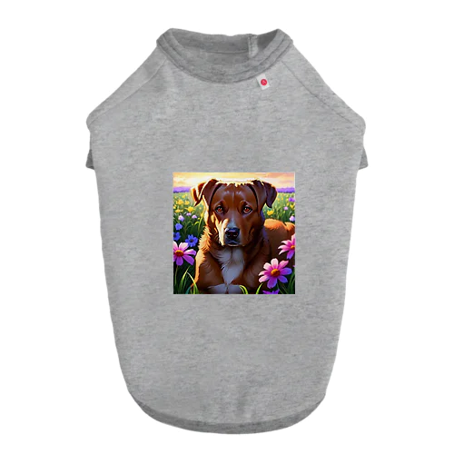 ラブラドールと花畑 Dog T-shirt