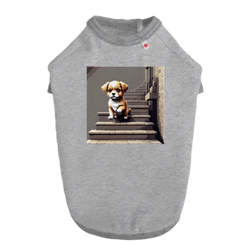 階段をおりる犬 ドッグTシャツ