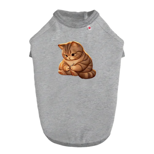 爪を研ぐ猫 ドッグTシャツ