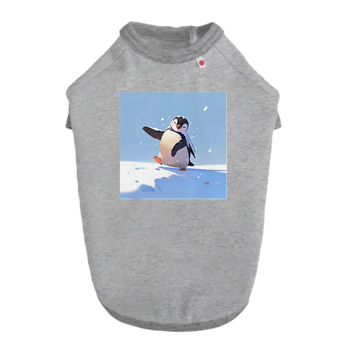 雪の中で遊ぶかわいいペンギン ドッグTシャツ
