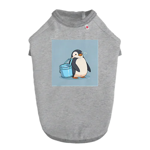 かわいいペンギンとおもちゃのバケツ ドッグTシャツ