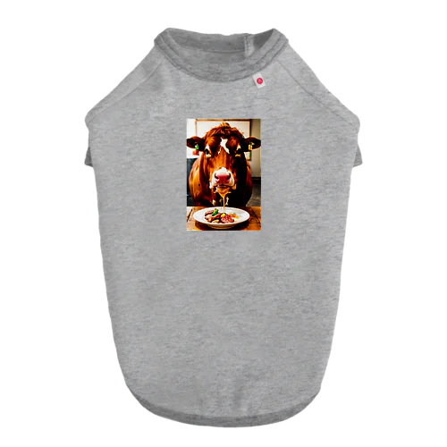 牛肉を食べたい牛 Dog T-shirt