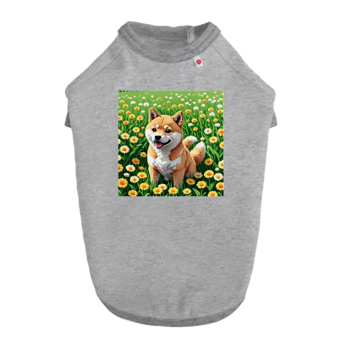 お花畑と柴犬 Dog T-shirt