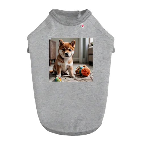 柴犬のかわいい幼子が写真の中央にいる。 Dog T-shirt